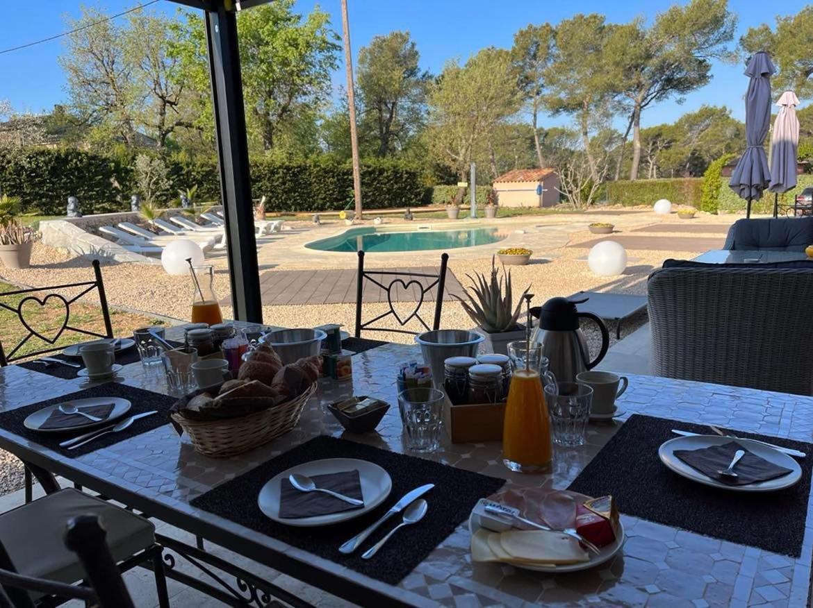 Domaine Le Mas Sans Soucis Acomodação com café da manhã Fayence Exterior foto